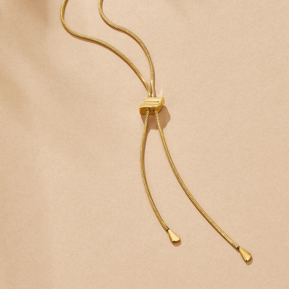 Lola 18K Gold Lariat Necklace
